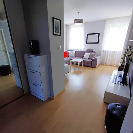 Apartament Nadmorski Las *
