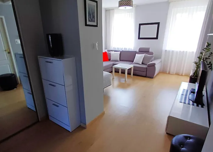 Apartament Nadmorski Las *